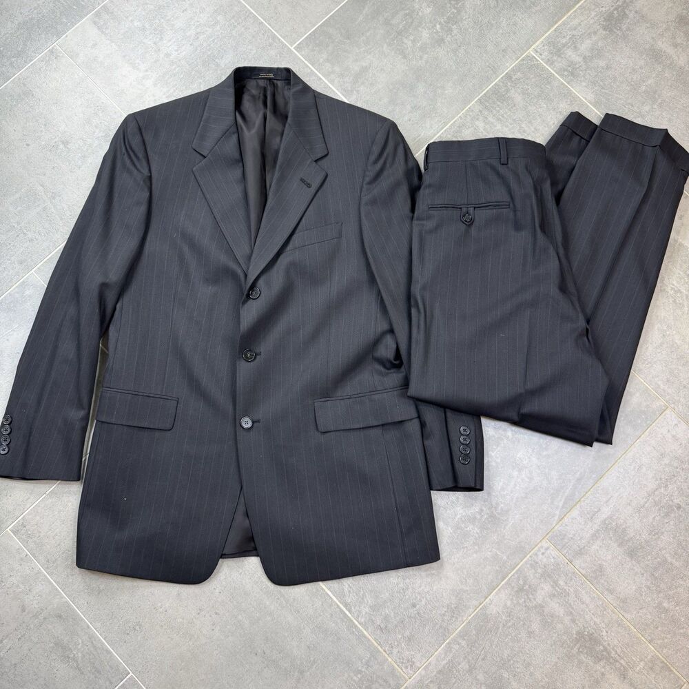 Hart Schaffner Marx 40R Black Pinstripe Wool Suit USA 2 Piece 33x29.75